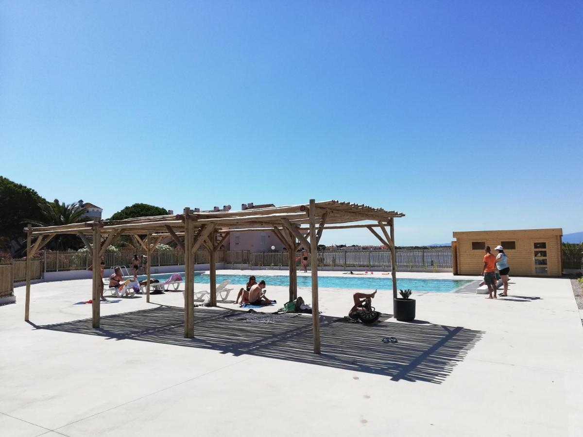 Style Bord de mer - Une chambre - Proche du Marché de Noël -Terrasse extérieure - Vue lac - Espace Jeux pour enfants Le Barcarès Esterno foto