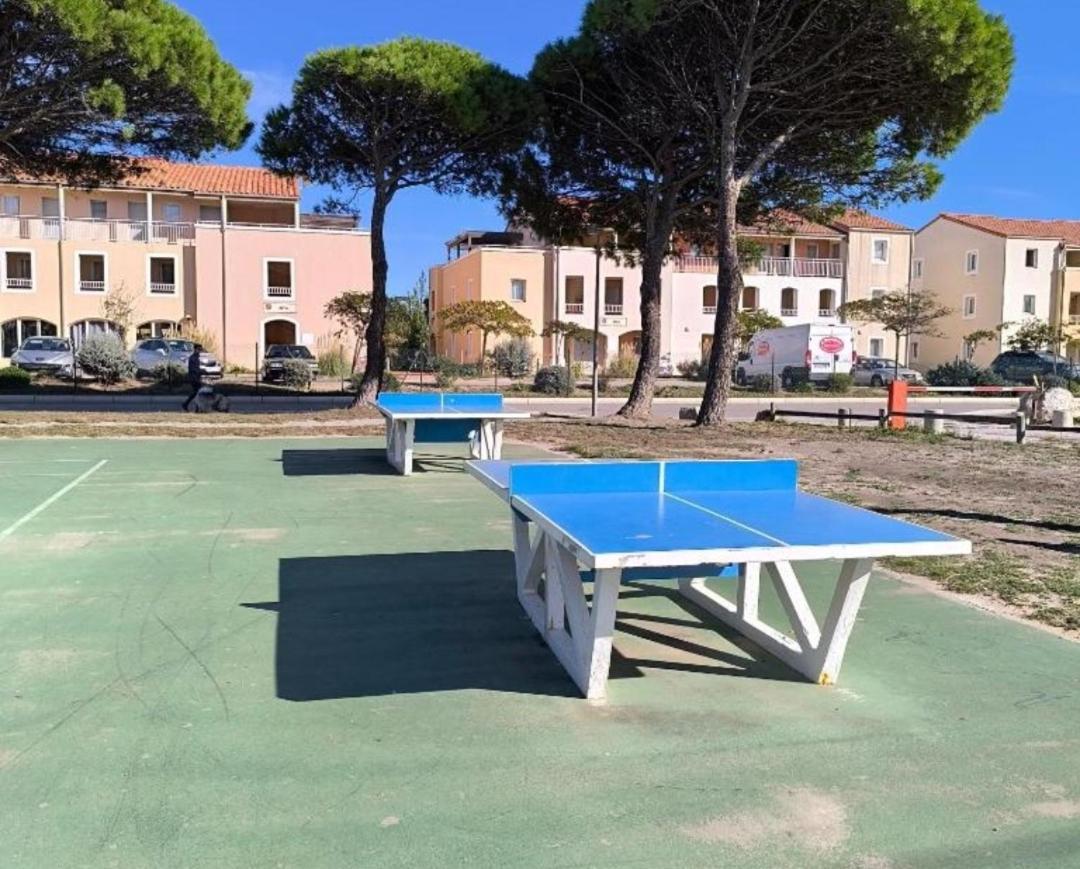 Style Bord de mer - Une chambre - Proche du Marché de Noël -Terrasse extérieure - Vue lac - Espace Jeux pour enfants Le Barcarès Esterno foto
